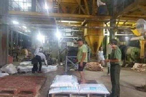 Đồng Tháp: Xử phạt một công ty sản xuất thức ăn thủy sản