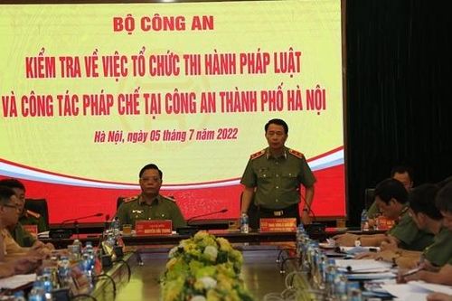 Kiểm tra việc tổ chức thi hành pháp luật và công tác pháp chế tại Công an TP Hà Nội