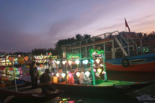 Hội An chấn chỉnh, xây dựng ghe bơi du lịch thành sản phẩm văn hóa