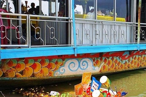 Chuyển biến trong thực hiện đốt, rải vàng mã tại Huế