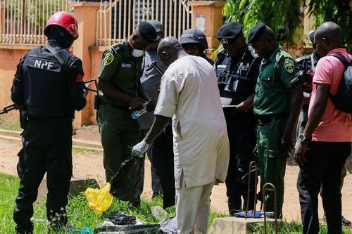 Nhà tù ở Nigeria bị tấn công, hàng trăm tù nhân trốn thoát