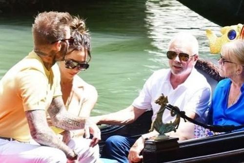 Kỷ niệm 23 năm ngày cưới, vợ chồng danh thủ David Beckham du lịch châu Âu