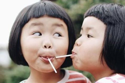 Sinh đủ 2 con một bề là gái được tặng bằng khen