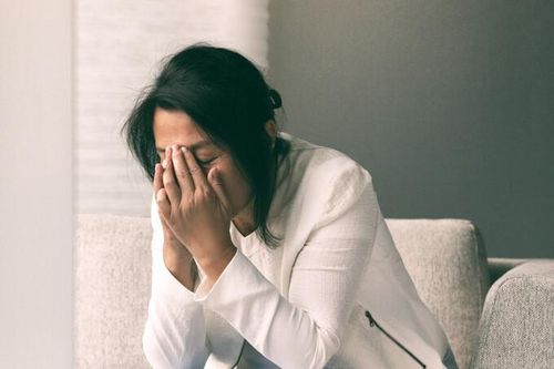 4 kiểu phụ nữ mệnh khổ, hôn nhân bất hạnh, vất vả cả đời