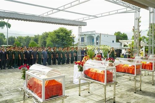 Long An: Tìm kiếm, quy tập 42 bộ hài cốt liệt sỹ giai đoạn 21