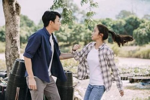 Nằm viện khó ngủ tôi hỏi vợ cũ 'Em khỏe không?', đọc tin nhắn trả lời tôi khóc đẫm gối