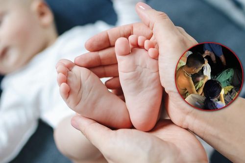 Vợ trở dạ, chồng trực tiếp đỡ đẻ cho vợ sinh con ngay bên đường trong đêm
