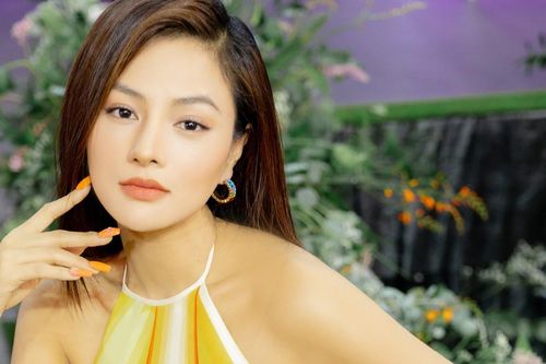 Vũ Thu Phương: 'Nhan sắc Việt ra đấu trường quốc tế yếu tiếng Anh, H'Hen Niê là một ví dụ'