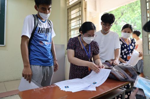 98,75% thí sinh làm thủ tục dự thi, 38 thí sinh là F0