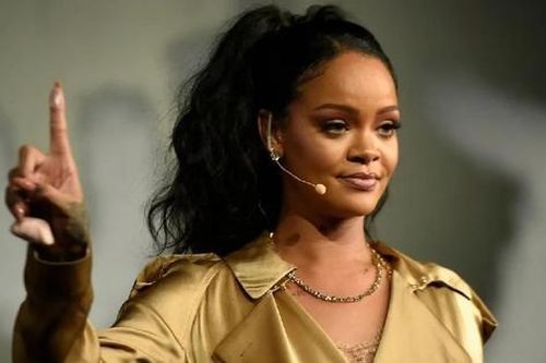 Rihanna - tỉ phú tự thân trẻ nhất nước Mỹ: Giàu cỡ này bảo sao chẳng mặn mà ca hát!