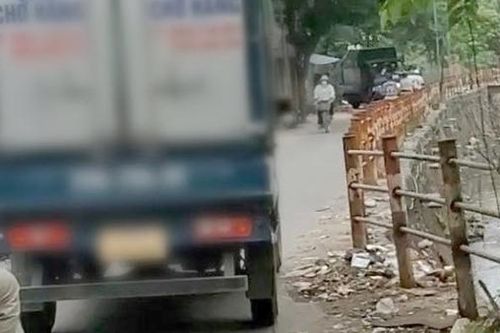 Xe tải đi vào đường cấm bị người dân quay clip gửi Công an
