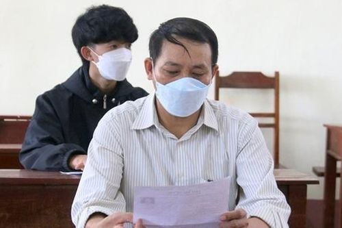 Thí sinh 53 tuổi 'vượt vũ môn'