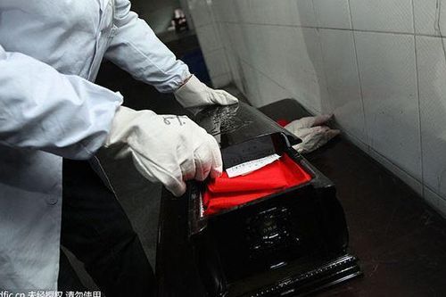 Vụ án đào mộ, trộm thi thể chấn động Trung Quốc: Lần tìm thủ phạm