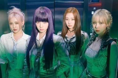 aespa hiệp lực cùng ae-aespa và Naevis đánh bại Black Mamba trong MV 'Girls'