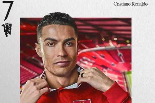 Ronaldo vẫn quảng cáo áo đấu mới cho Man United
