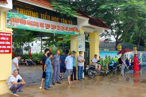 Đồng hành cùng con…
