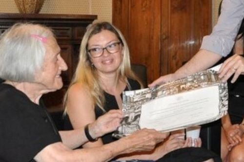 Bí quyết học tiếng Italy của cụ bà 93 tuổi người gốc Ukraine