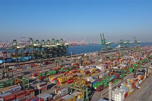 Kim ngạch thương mại toàn cầu đạt kỷ lục trong quý 1 năm 2022