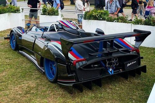 Chi tiết siêu xe Pagani Zonda Revo Barchetta độc nhất thế giới
