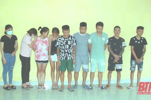 Bắt quả tang 9 đối tượng sử dụng và mua bán trái phép chất ma túy