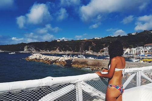 Thành phố Sorrento của Ý cấm du khách mặc bikini