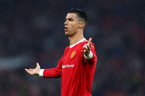 Ferdinand: 'MU nên thay Ronaldo bằng Lewandowski'