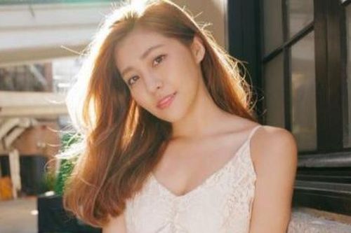 Diễn viên Trương Gia Hân nghi lộ clip nóng do chat sex