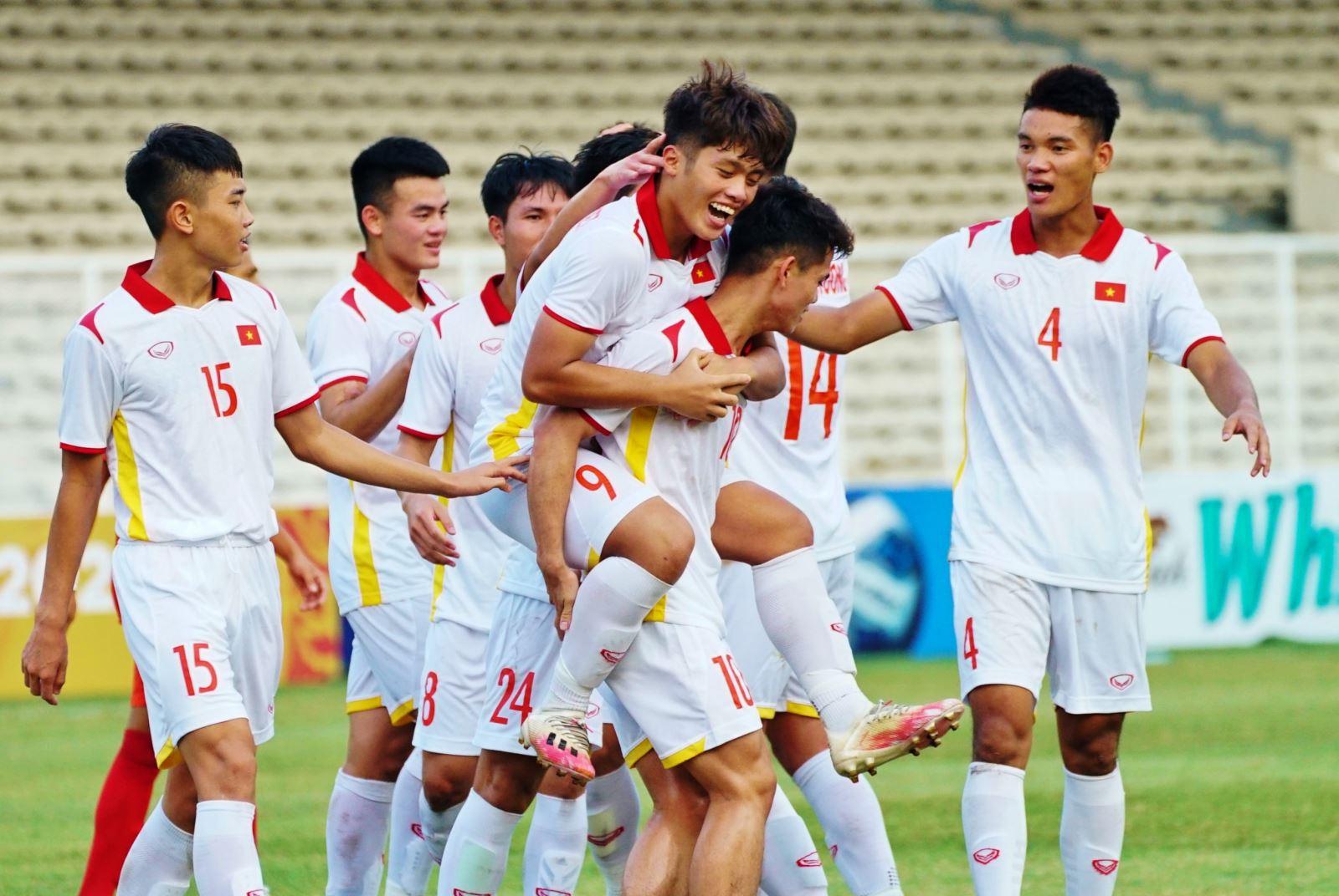HLV Đinh Thế Nam: U19 Thái Lan có lực lượng mạnh nhất và được tổ chức tốt