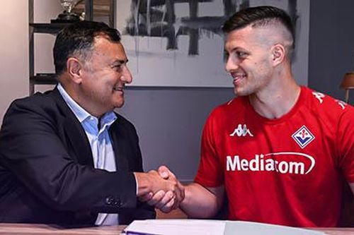 Real Madrid cho Jovic sang Fiorentina theo dạng miễn phí