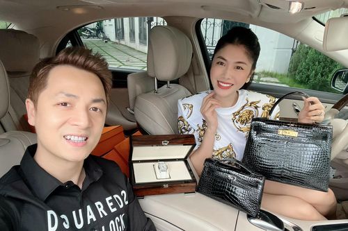 Sinh nhật vợ, Đăng Khôi tặng 2 chiếc túi Hermès