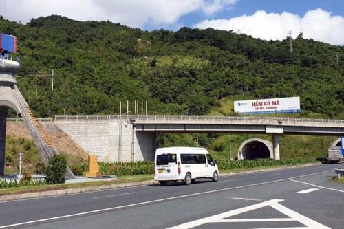 Hoàn thành bàn giao cọc giải phóng mặt bằng cao tốc Vân Phong - Nha Trang