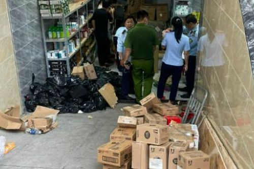 TP.HCM: Phát hiện hơn 20 ngàn sản phẩm mỹ phẩm, trang thiết bị y tế 'lậu', trị giá trên 2,5 tỷ đồng