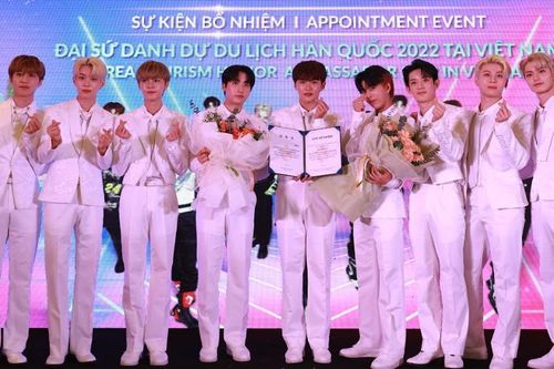 Nhóm nhạc nam Blank2y được bổ nhiệm làm 'Đại sứ danh dự du lịch Hàn Quốc tại Việt Nam'