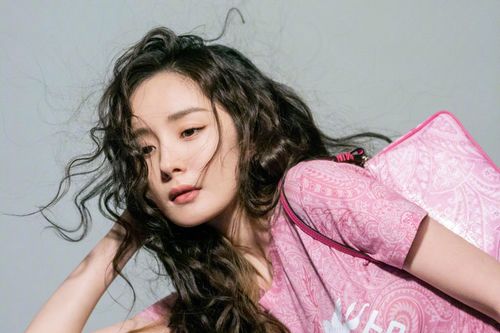 Dương Mịch phải khâu ở mắt vì sự cố quay game show