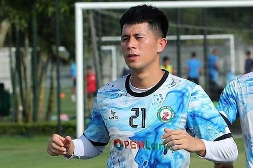 Đình Trọng tái phát chấn thương đầu gối