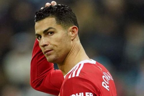 Ronaldo nhận khoản thưởng lớn trước khi đòi rời MU