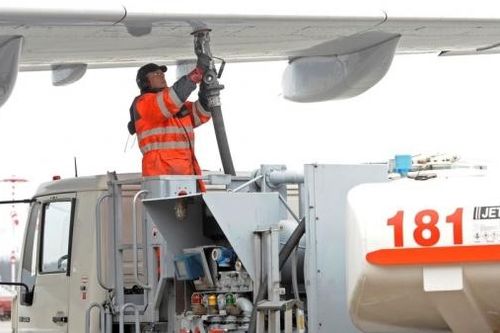 EU lùi kế hoạch bắt buộc sử dụng nhiên liệu máy bay 'xanh' từ năm 2025