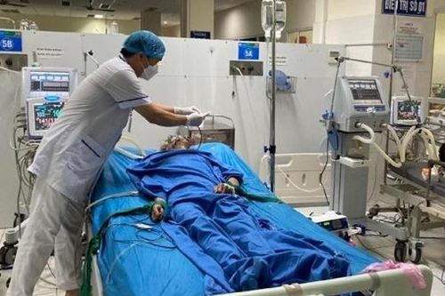 Uống mật cá trắm, 8 người bị ngộ độc nặng