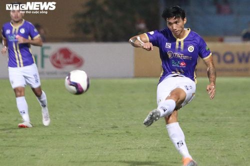 Hà Nội FC thuê bác sĩ mới để chăm sóc cho Đoàn Văn Hậu