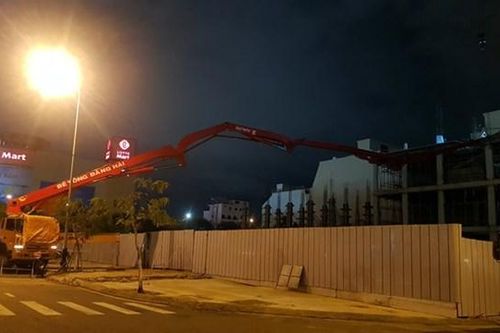 Đà Nẵng: Gãy cần bơm bê tông, 1 người tử vong, 10 người thương nặng