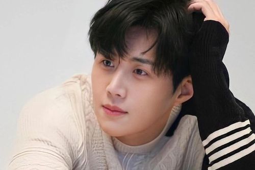 Kim Seon Ho gặp vấn đề sức khỏe