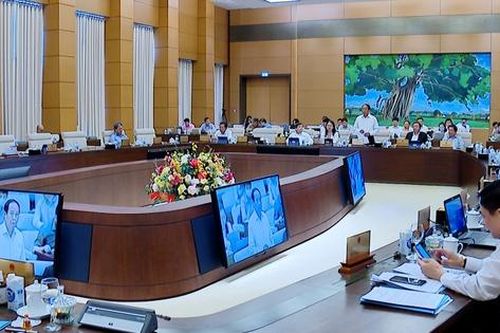 UBTVQH thông qua chủ trương chuyển đổi đất rừng, đất lúa làm cao tốc Bắc-Nam