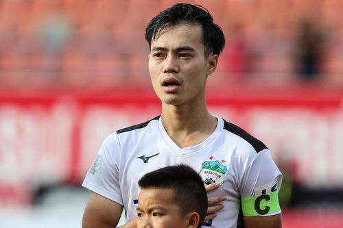 Huấn luyện viên Kiatisak sẽ đích thân 'kèm cặp' Văn Toàn