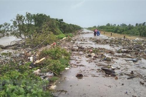 Cà Mau: Xuất hiện 2 vị trí sạt lở nguy hiểm trên tuyến đê biển Tây