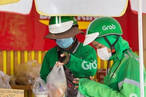 Bộ Công Thương yêu cầu Grab giải trình việc thu phụ phí nắng nóng