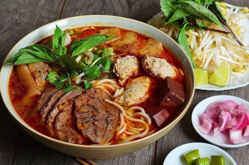 Những món ăn ngon mỗi khi nhắc đến lại nhớ về Huế