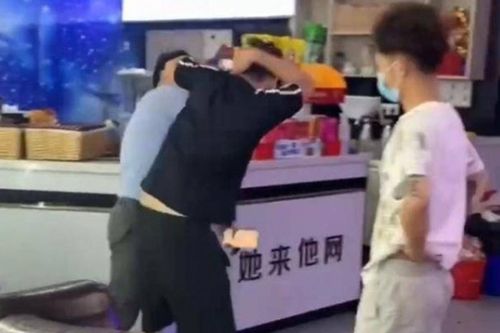 Phát hiện con trai chơi game suốt 8 ngày 8 đêm tại quán, cặp vợ chồng sôi máu có hành động không ngờ