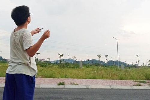 Bé trai đến ''tuổi nổi loạn'', luôn nghĩ tới cái chết và hận bố, nhờ 2 câu nói này mà thay đổi cuộc đời