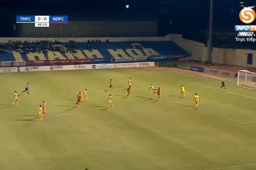 Vòng 6 V.League 1 - 2022: 'Khoảng tối' công tác trọng tài