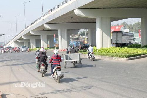 Đi ngược chiều: Nguy hiểm cho mình và người khác